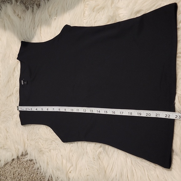 Express Body Contour Tank - Picture 3 of 4